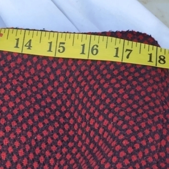 Red  wool blend textured slit skirt 14 - Picture 9 of 10